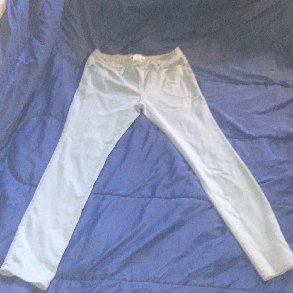 Cute high waisted jeans